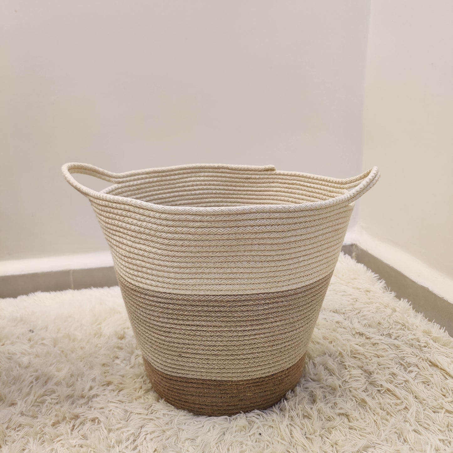 Cache pot