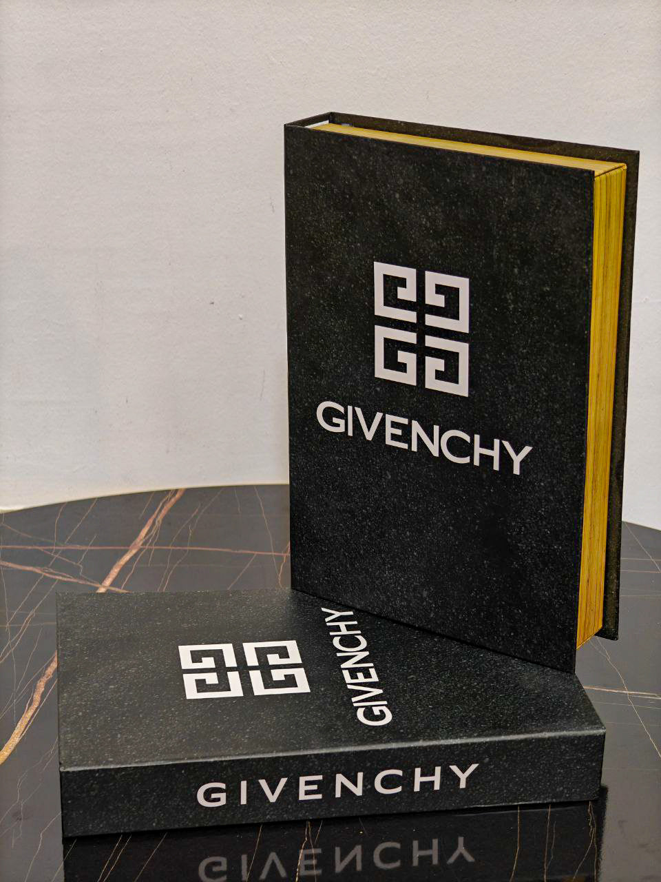 Faux livre