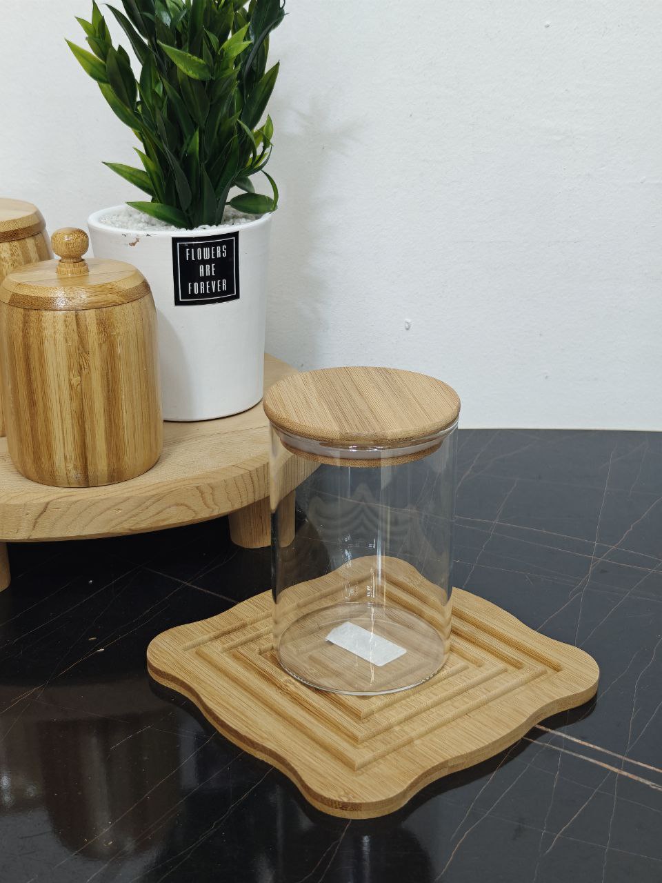 Bocal en verre et bois