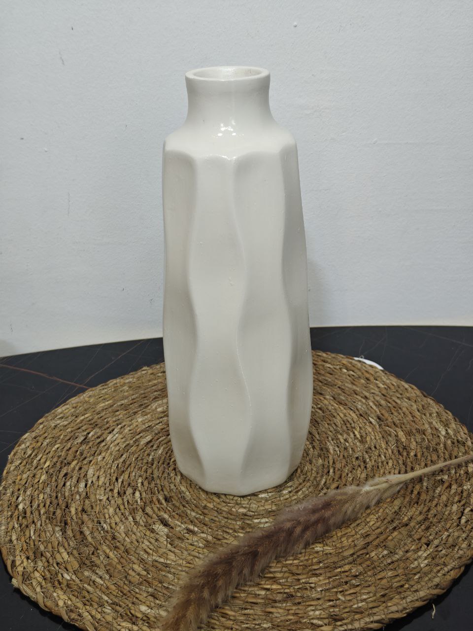 Vase blanc vide n02