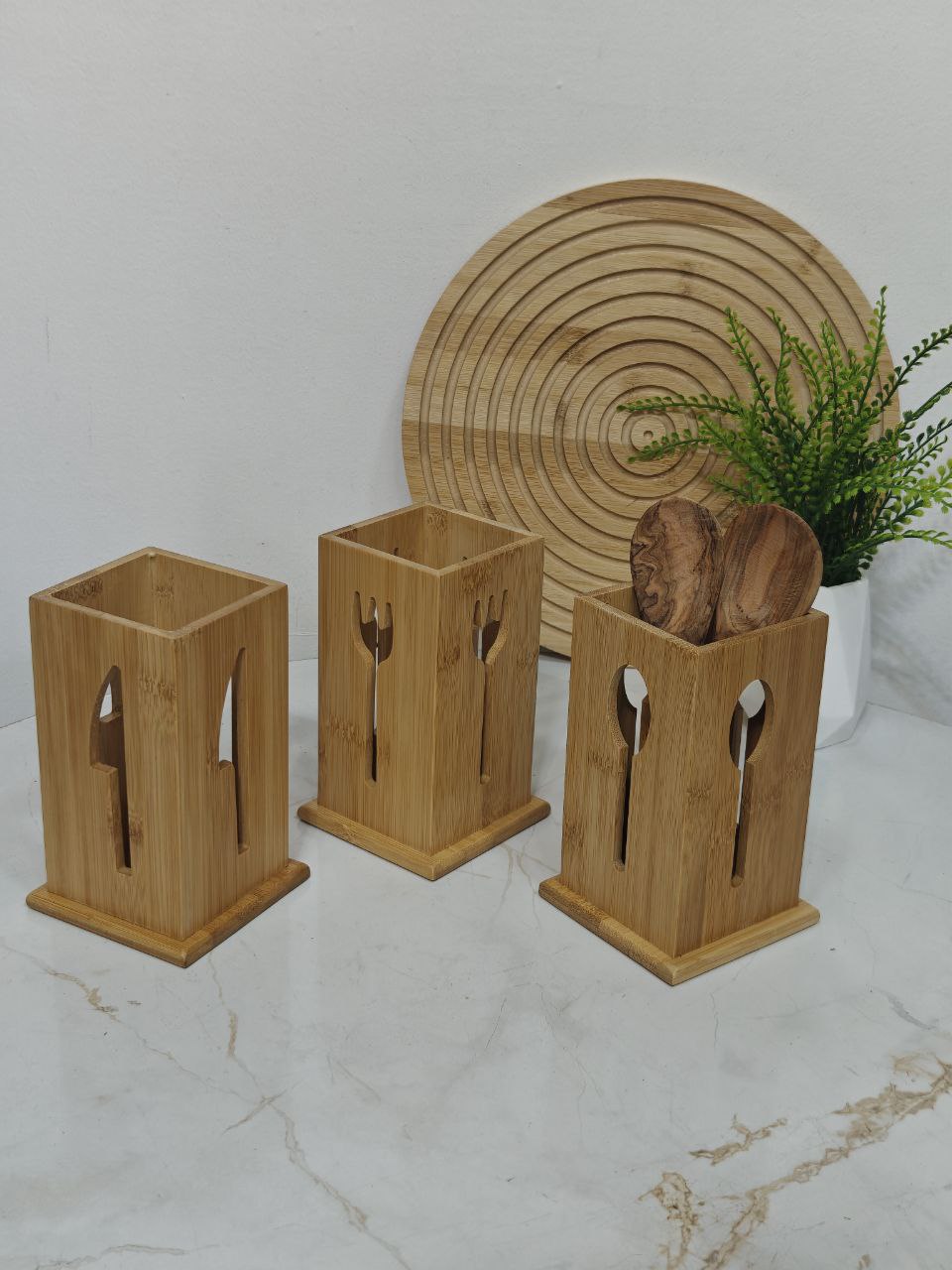 Porte louche , fourchette, couteaux en bambou