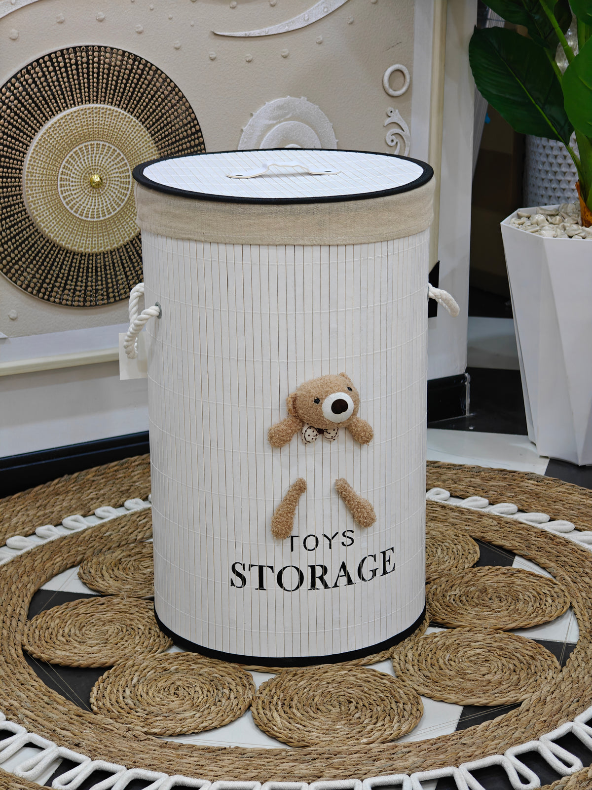 Panier a linge blanc