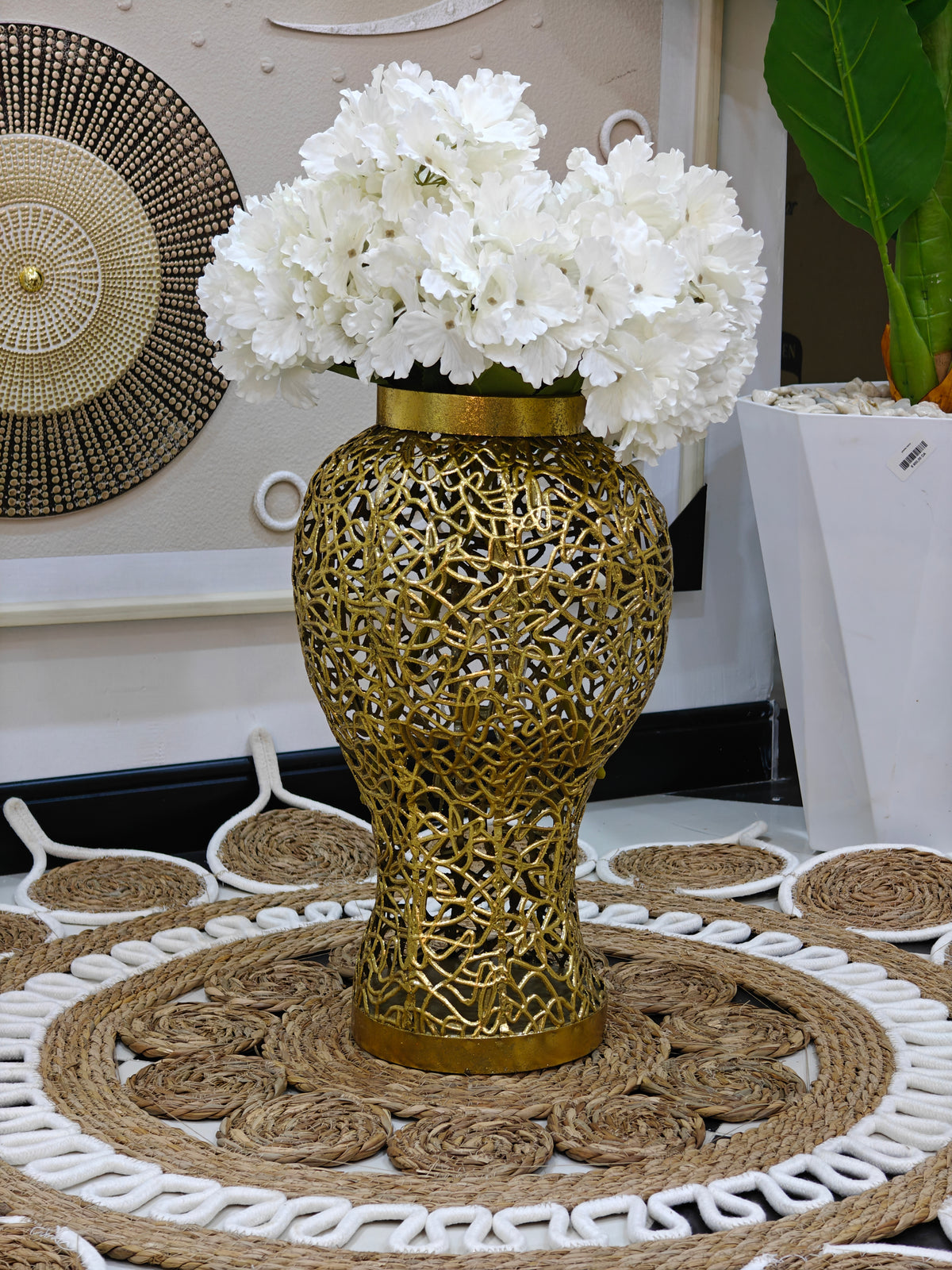 Vase métallique doré