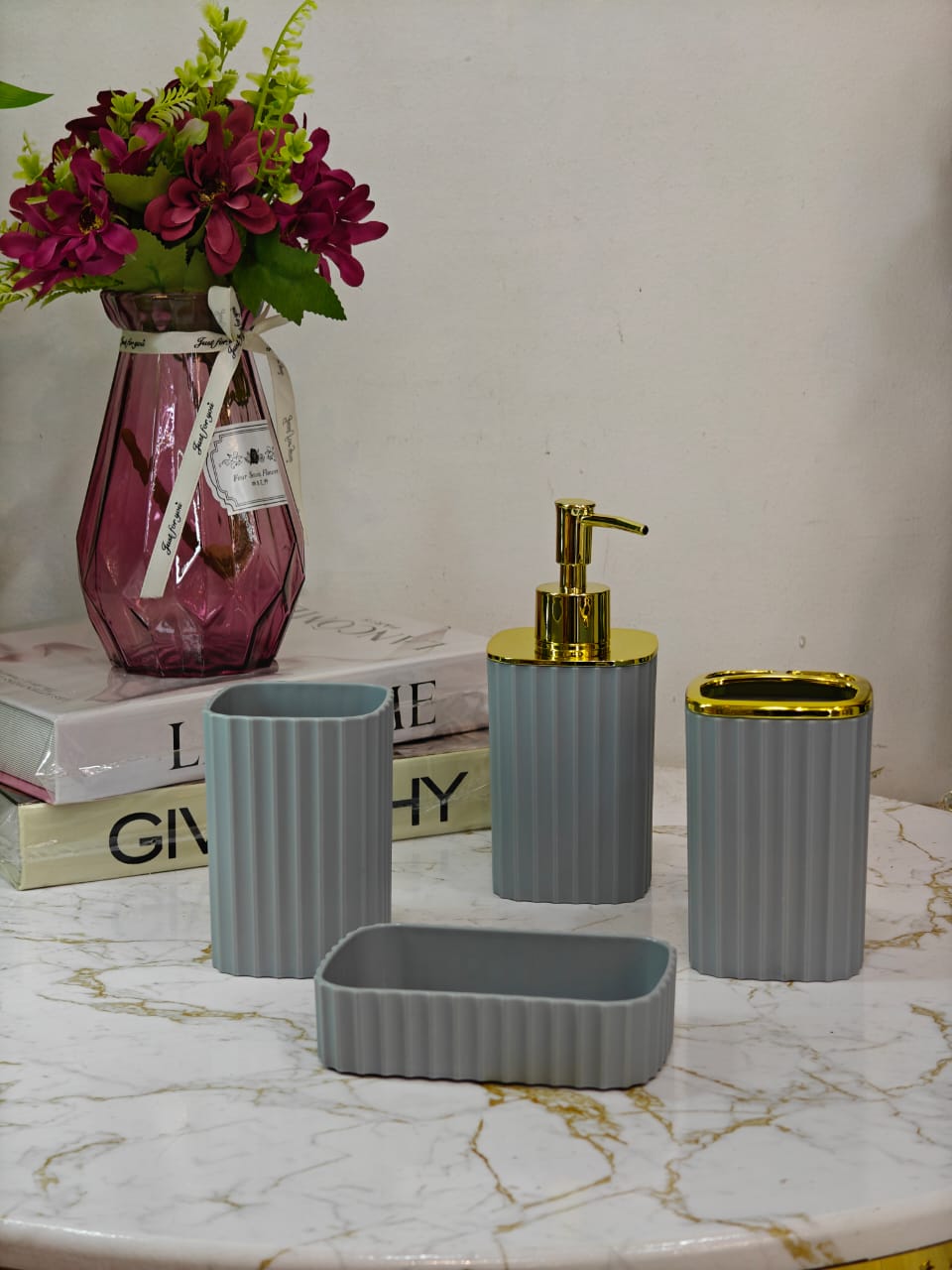 Set de bain 4 pcs incassable