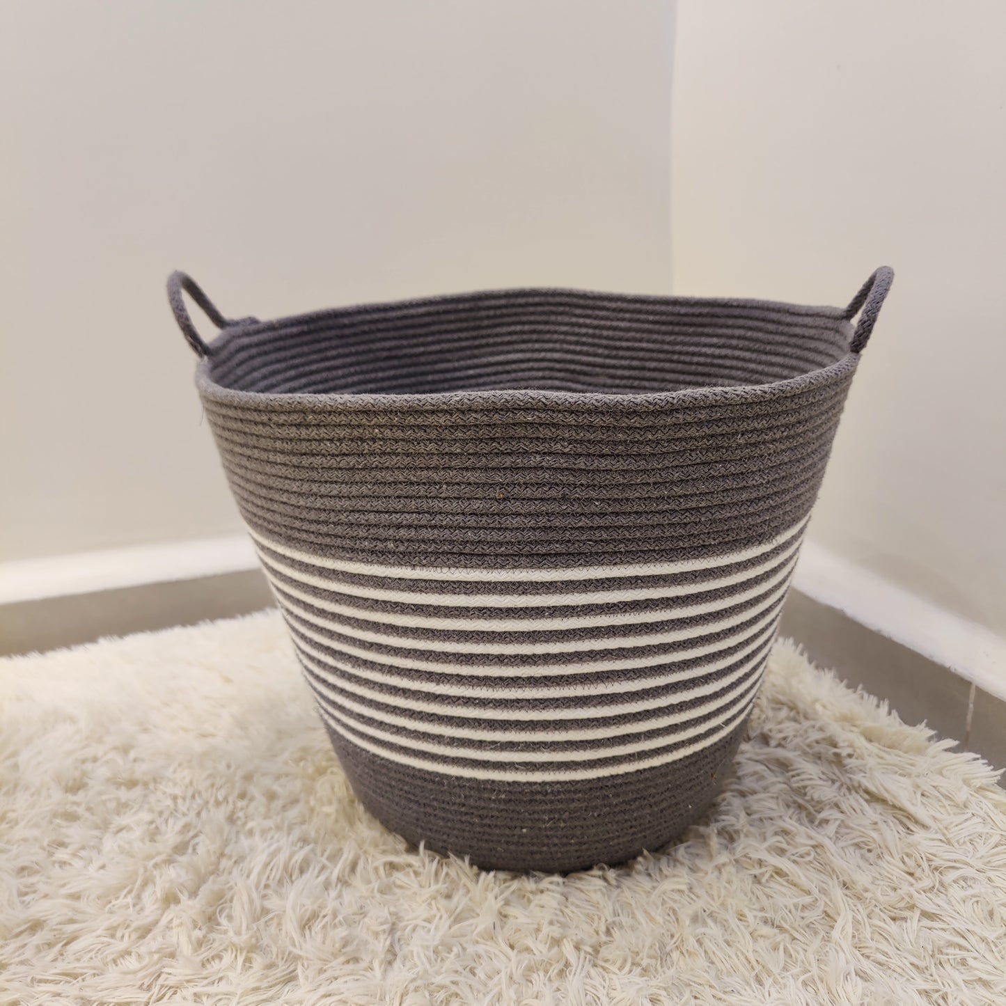 Cache pot