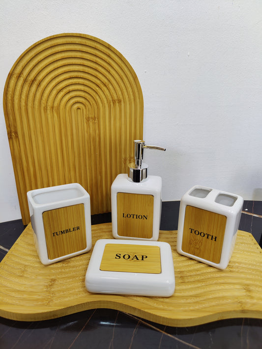 Set de bain 4 pcs en bambou
