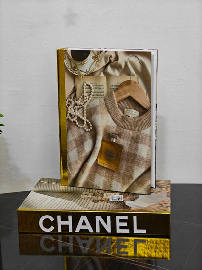 Faux livre  chanel doré