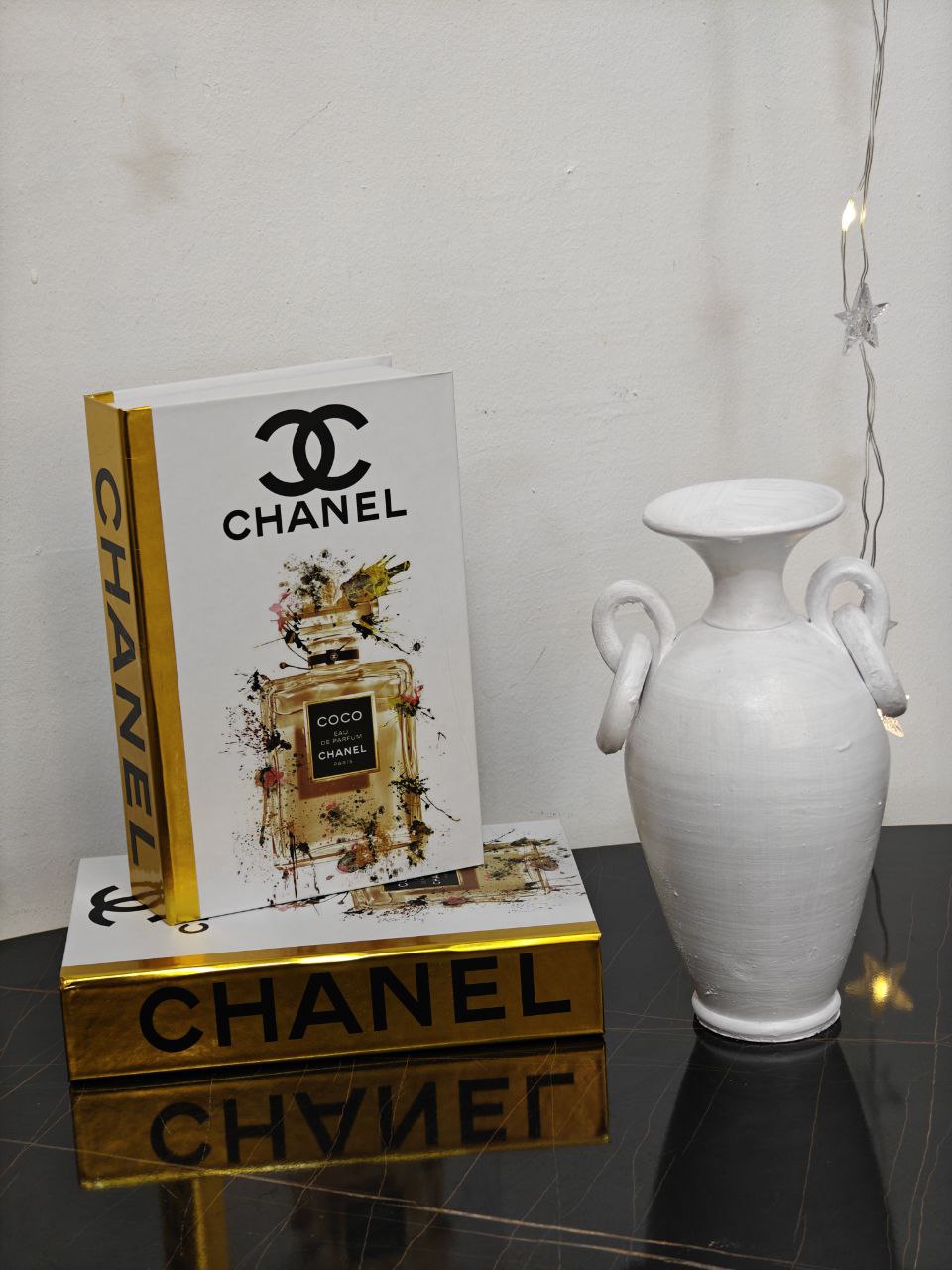 Faux livre  chanel doré