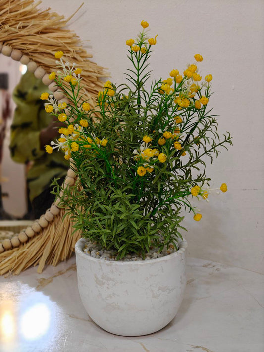 Plante artificielle a fleurs pot marbré