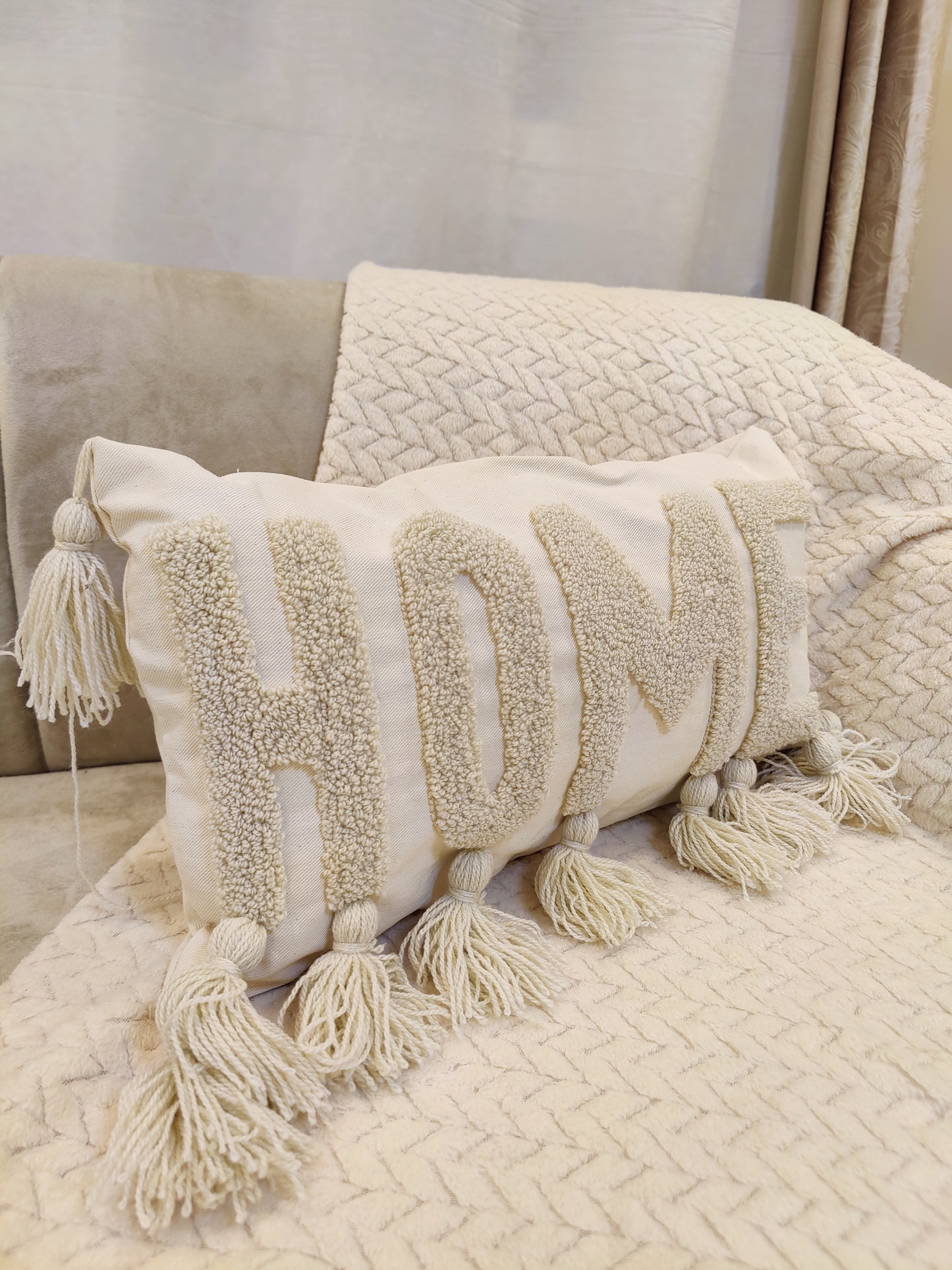 Coussin pic pic beige ( vide )
