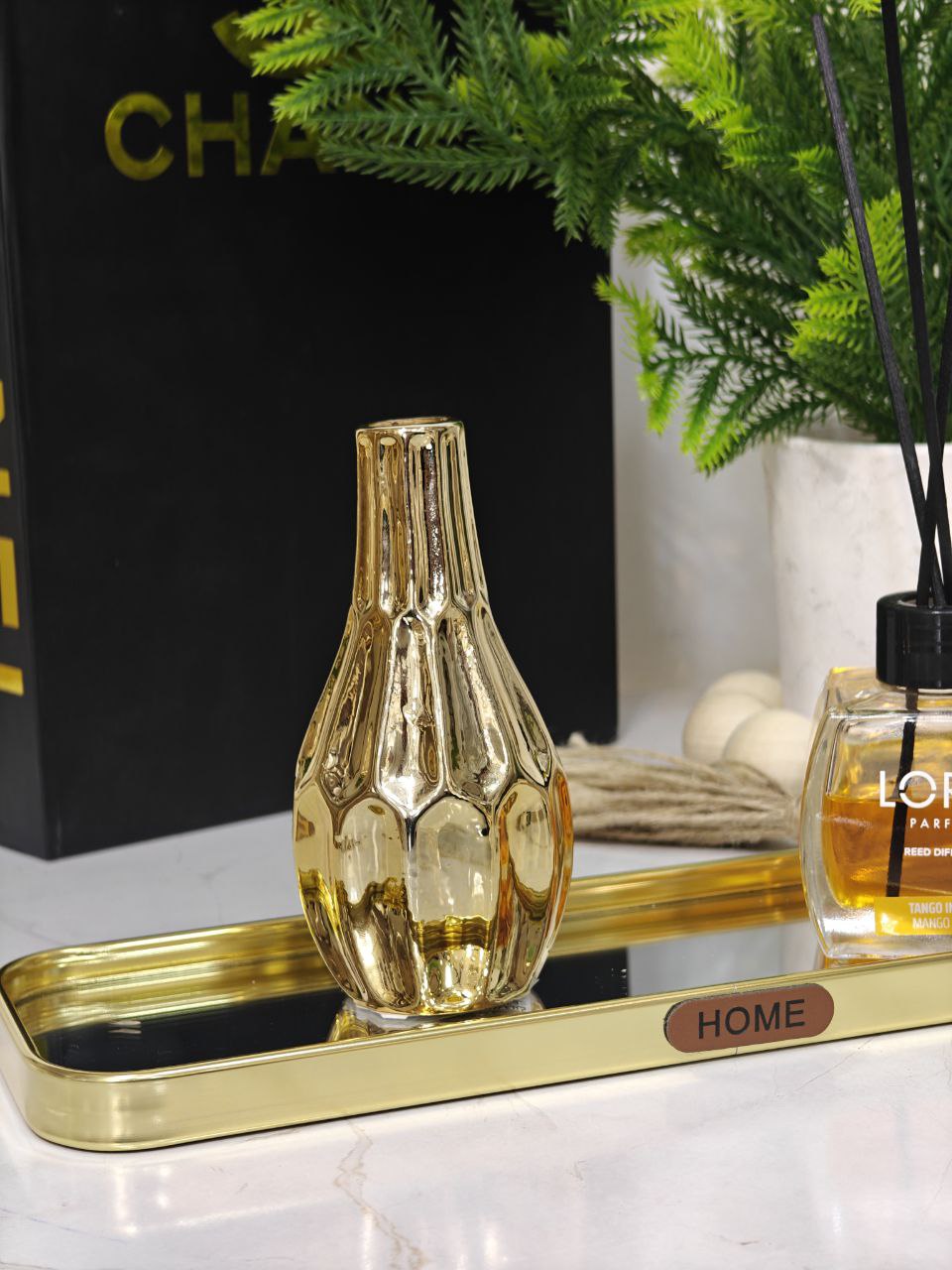 Mini vase doré ( vide )