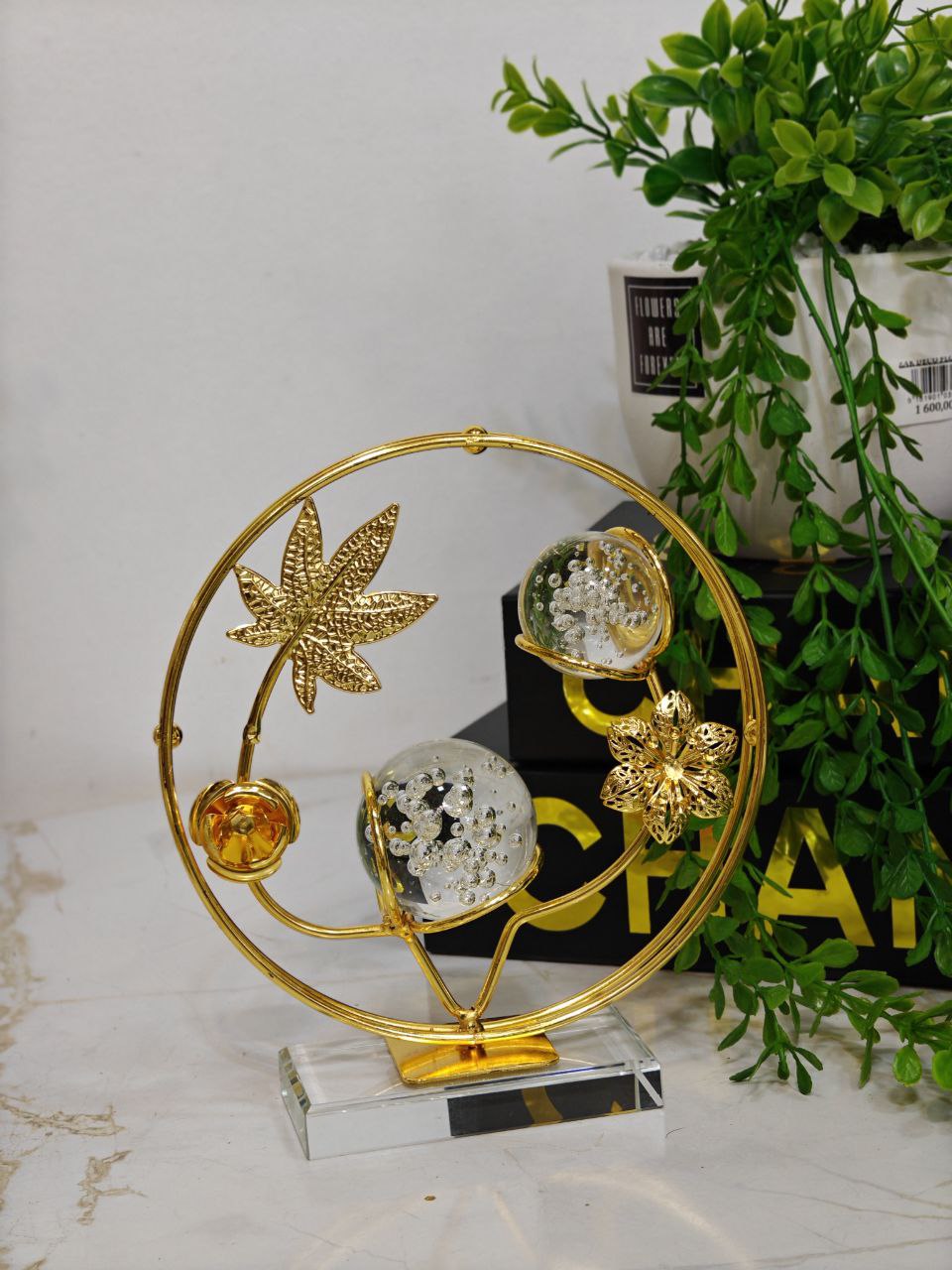 Décoration doré boule cristal