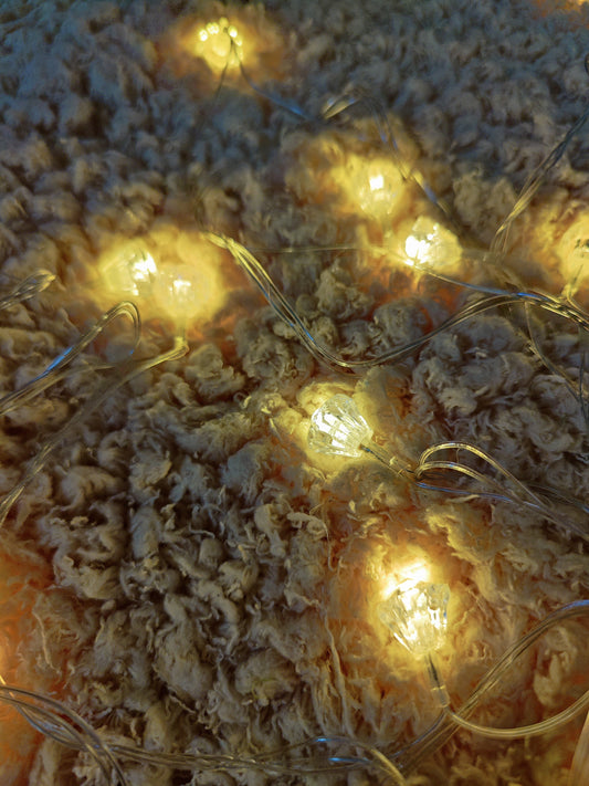 Jeu de lumière jaune motif diamant