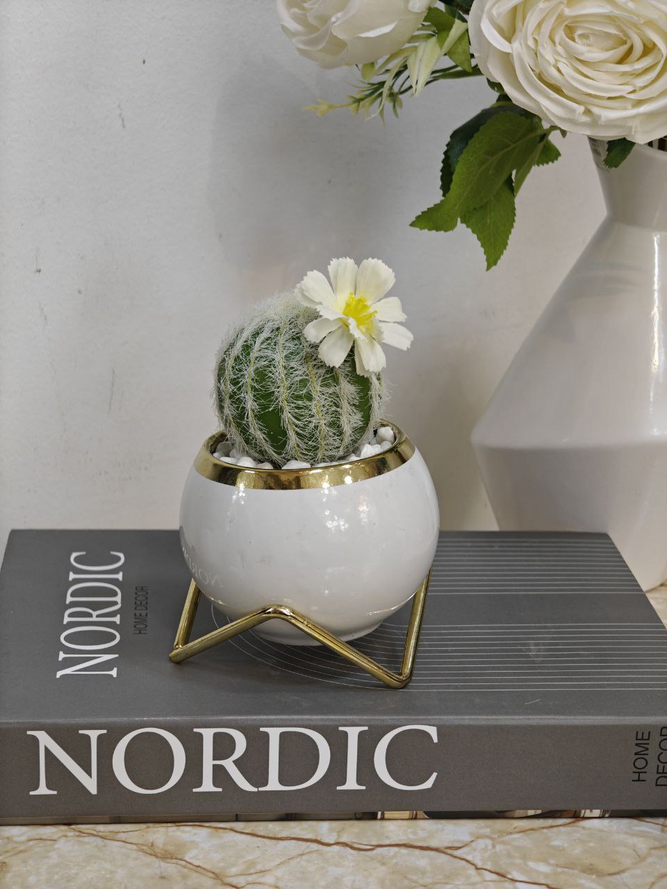 Plante support doré..