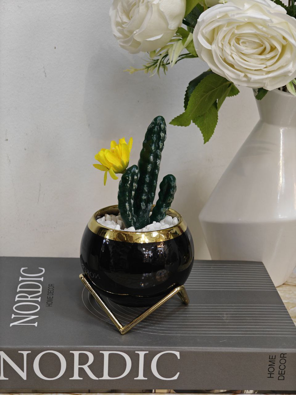 Plante support doré..