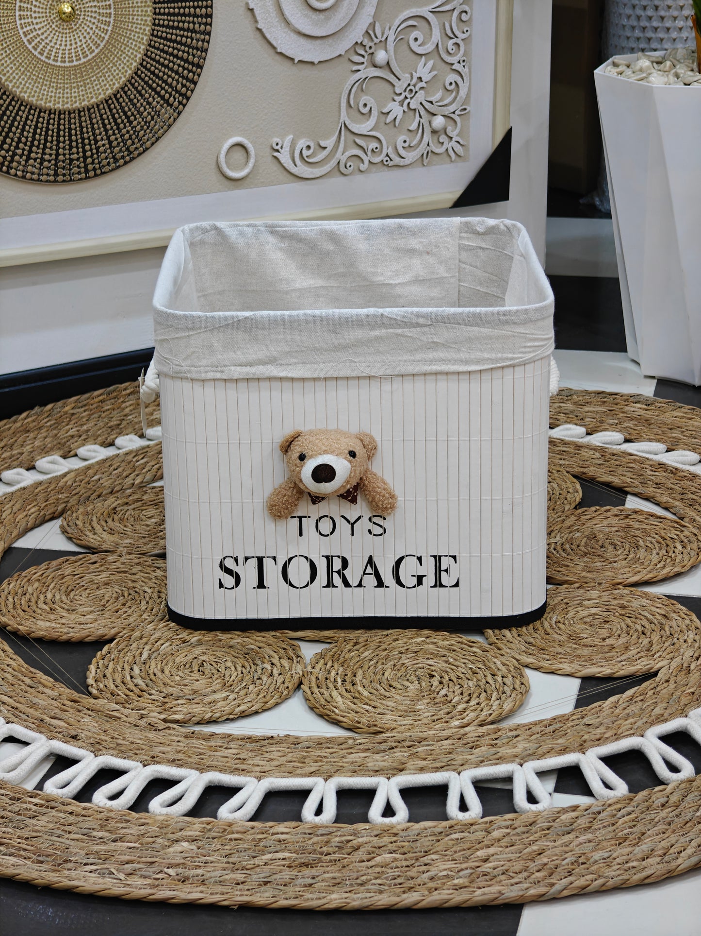 Panier a linge blanc