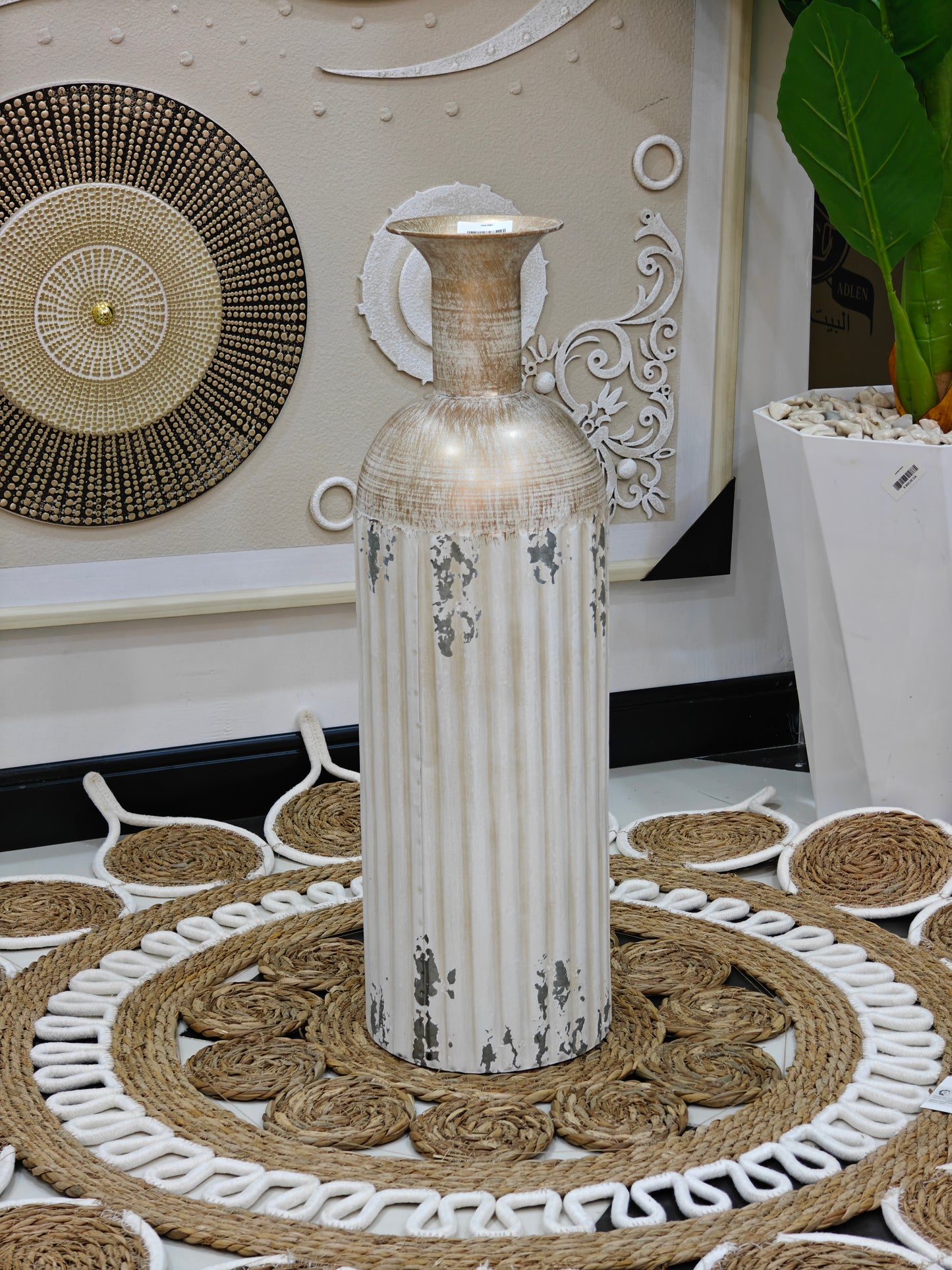 Vase métal bronze