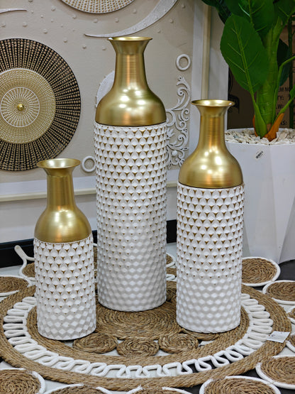 Vase métallique blanc doré