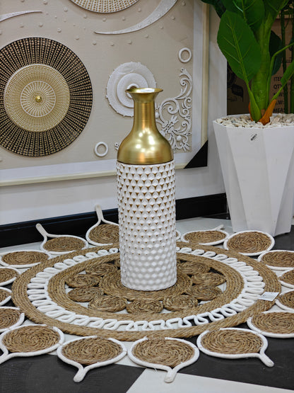 Vase métallique blanc doré