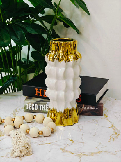 Vase nv blanc et doré
