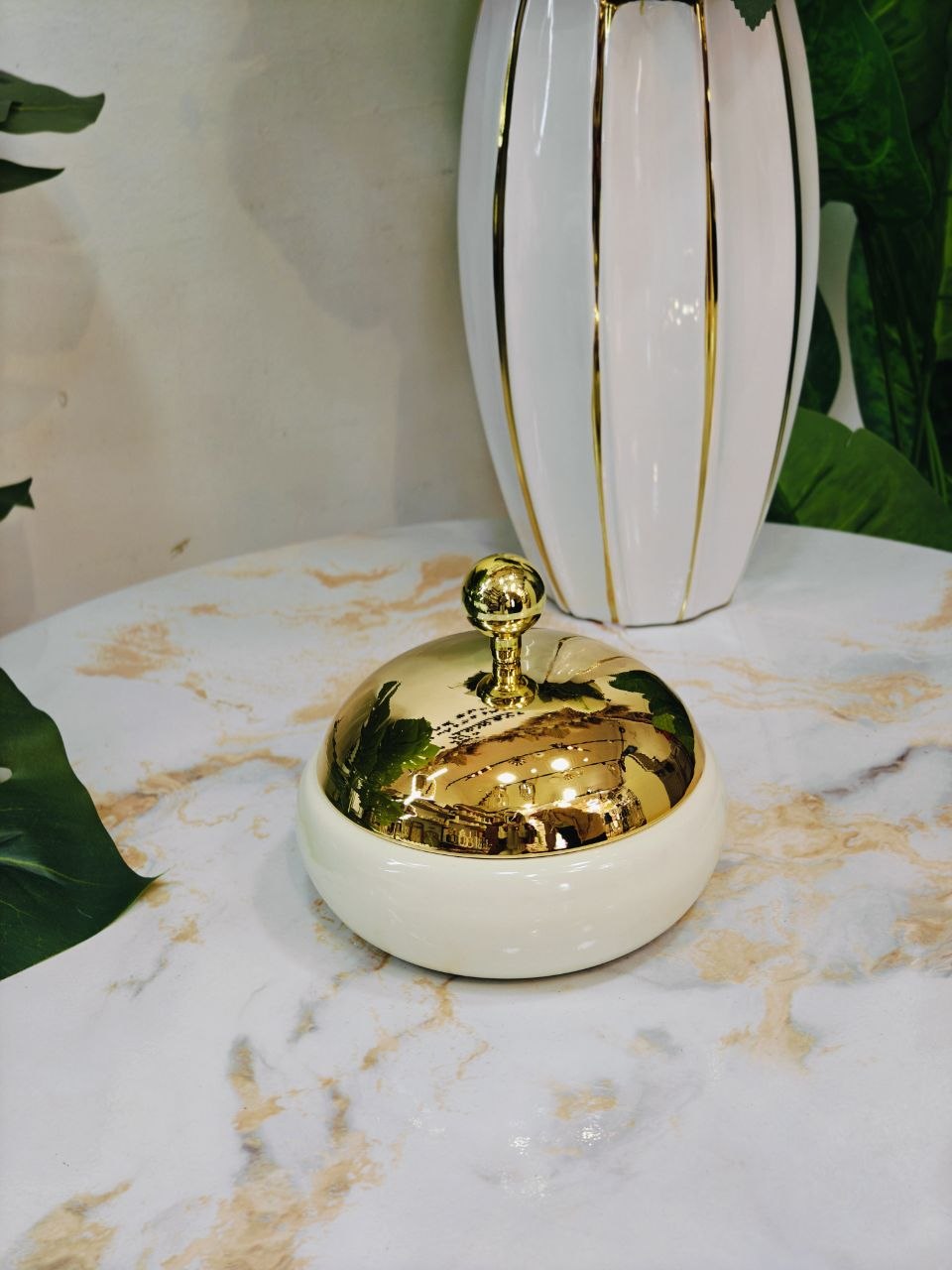 Bonbonnière métal couverture doré